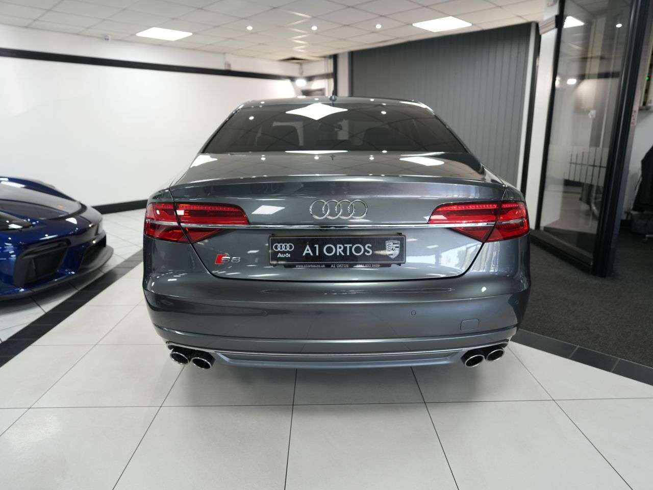 2015 AUDI S8 2015 AUDI S8