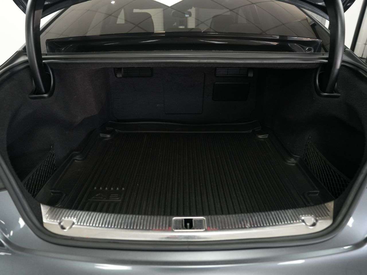 2015 AUDI S8 2015 AUDI S8
