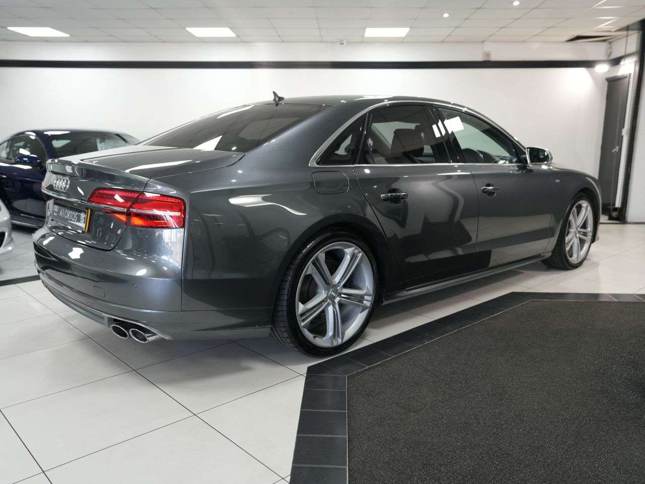 2015 AUDI S8 2015 AUDI S8