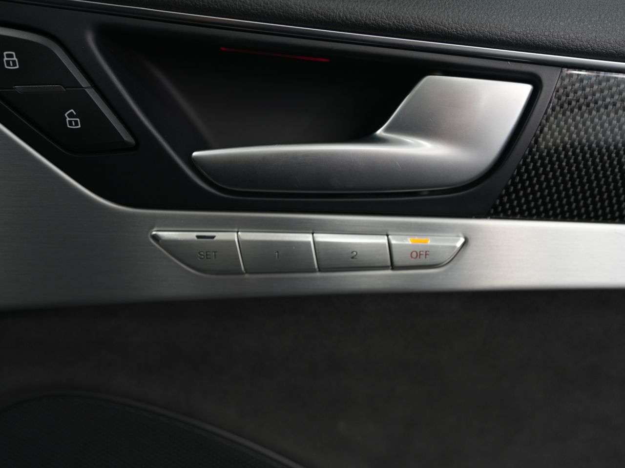 2015 AUDI S8 2015 AUDI S8
