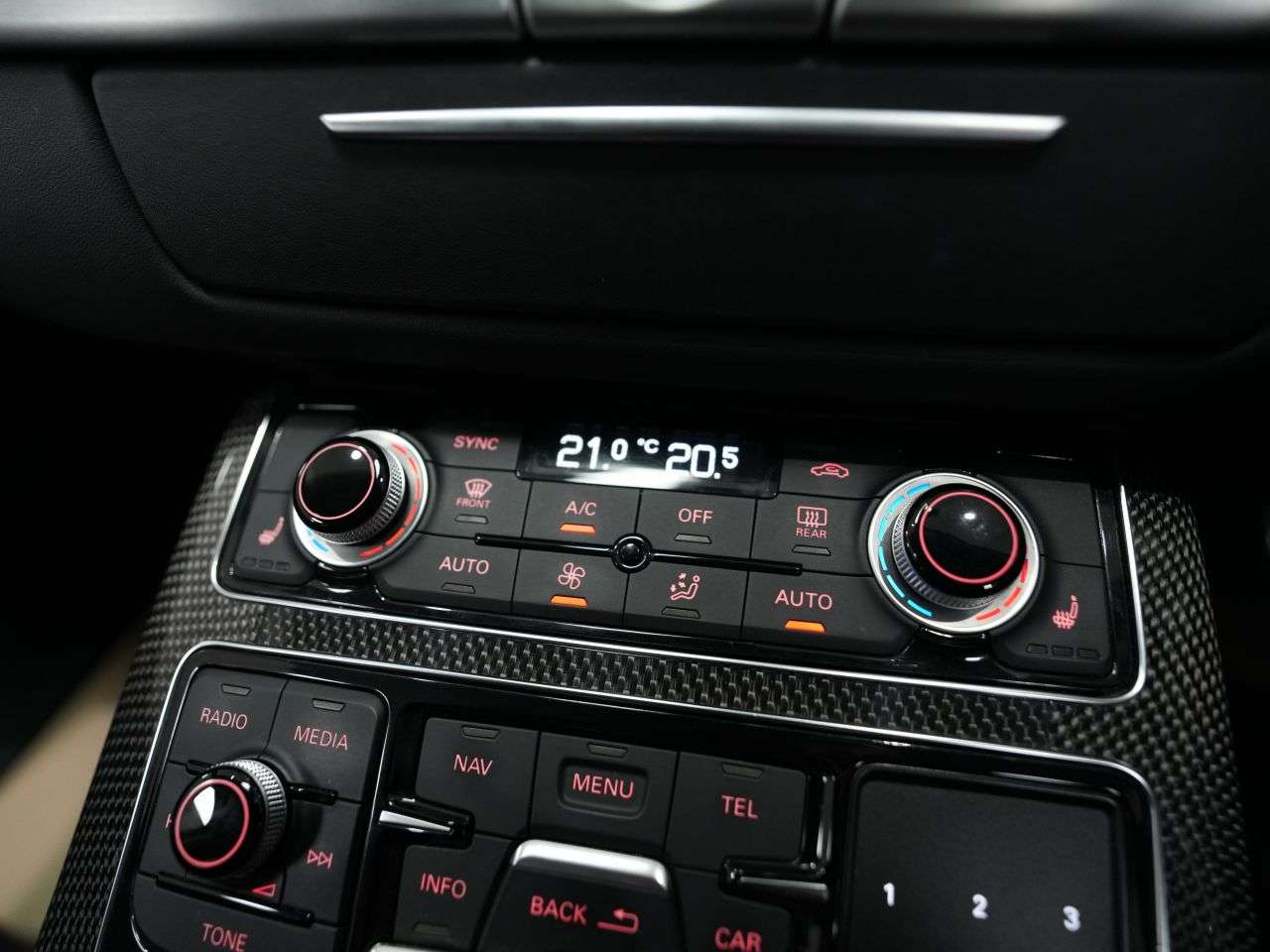 2015 AUDI S8 2015 AUDI S8