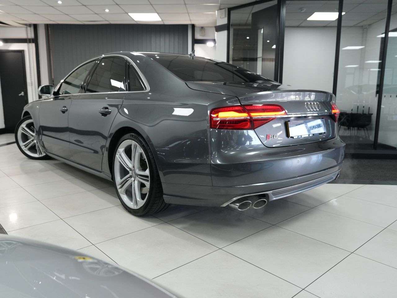 2015 AUDI S8 2015 AUDI S8
