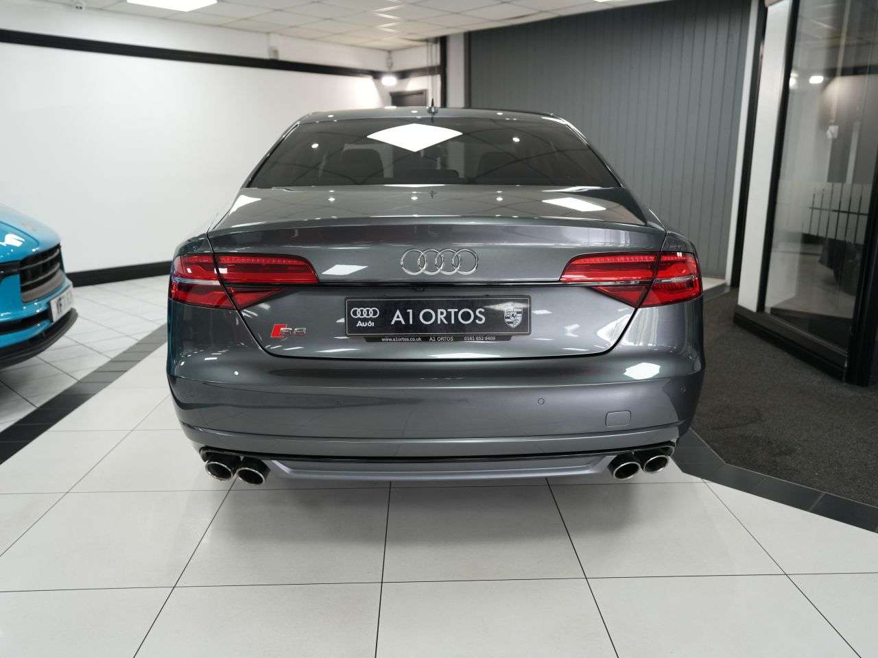 2015 AUDI S8 2015 AUDI S8