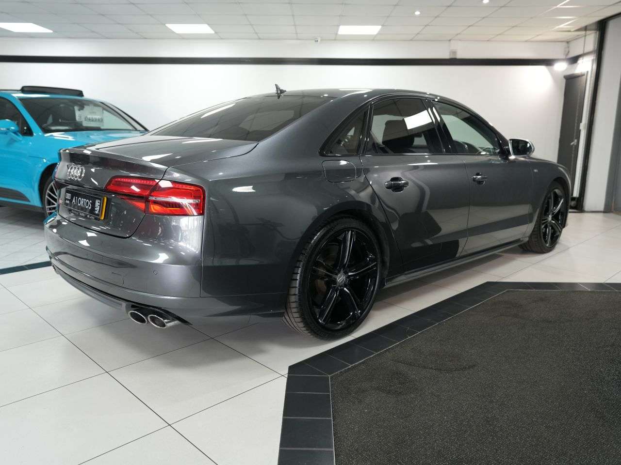 2015 AUDI S8 2015 AUDI S8