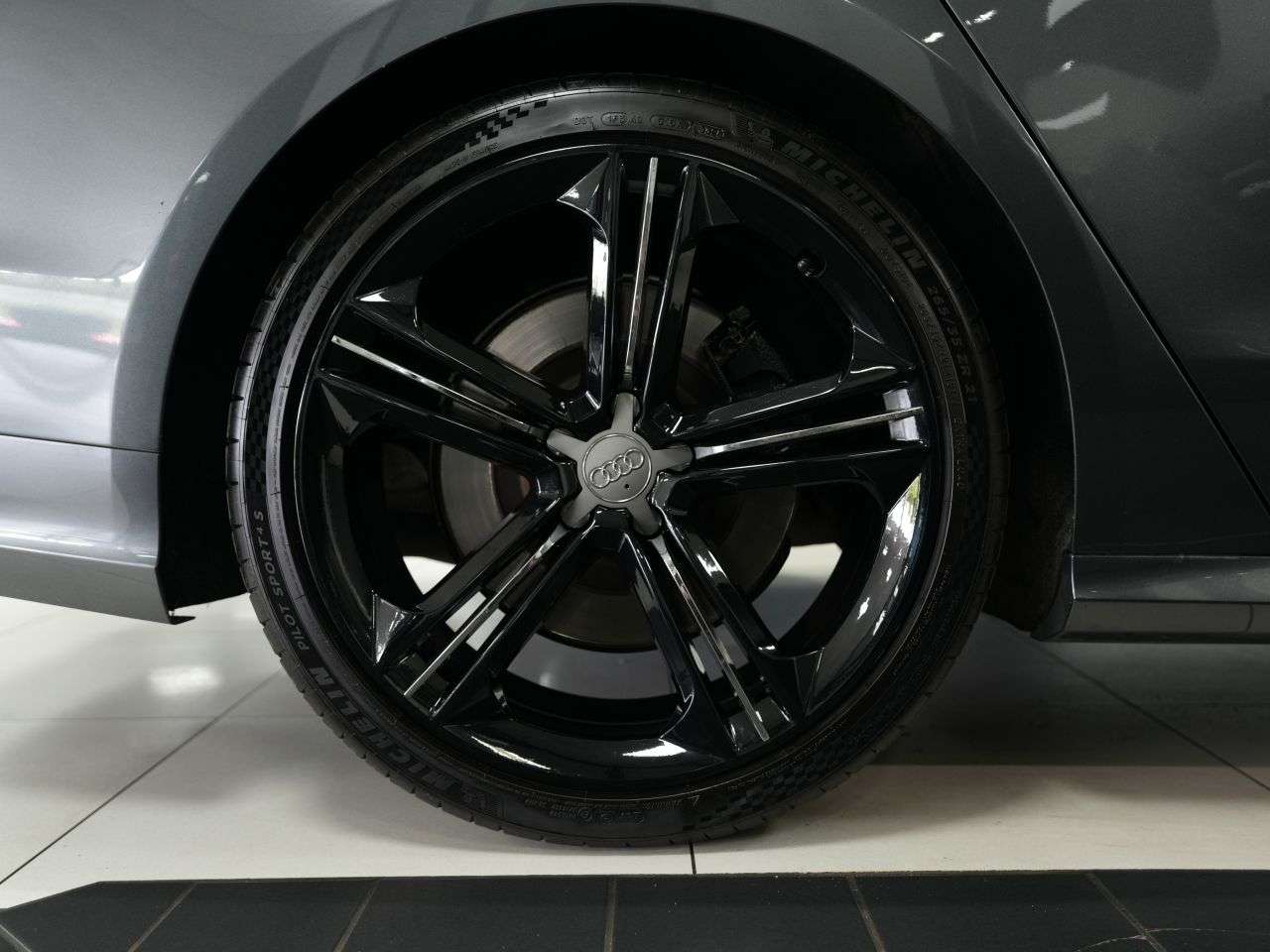 2015 AUDI S8 2015 AUDI S8