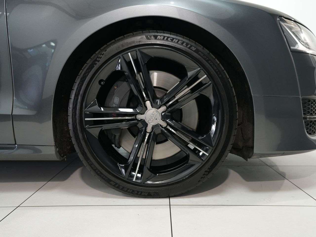 2015 AUDI S8 2015 AUDI S8