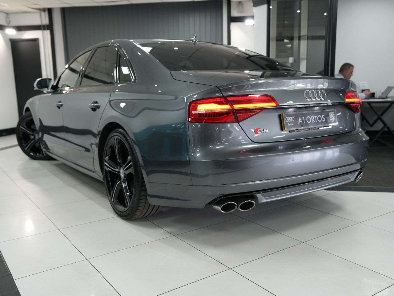 2015 AUDI S8 2015 AUDI S8