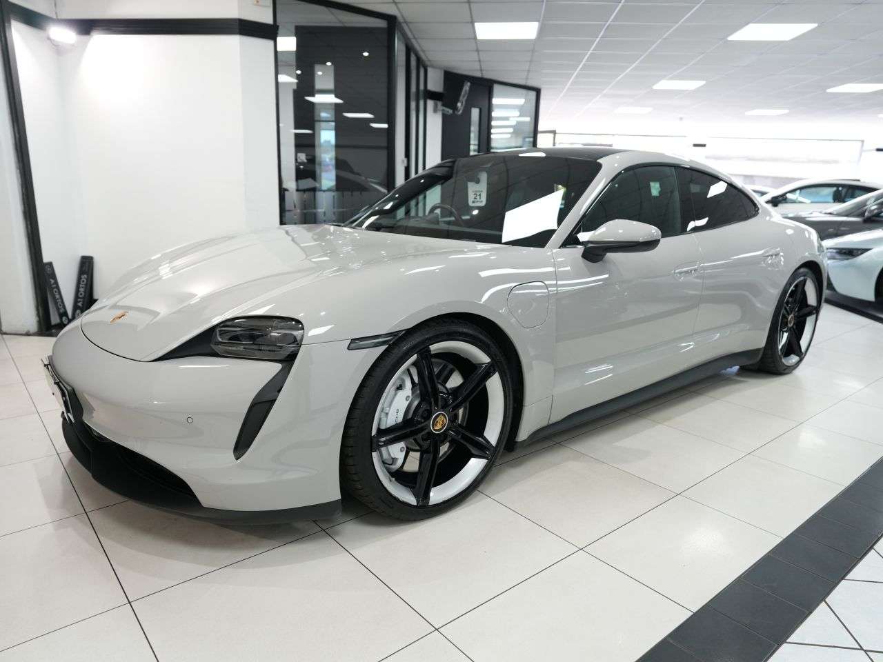 2022 PORSCHE TAYCAN 2022 PORSCHE TAYCAN