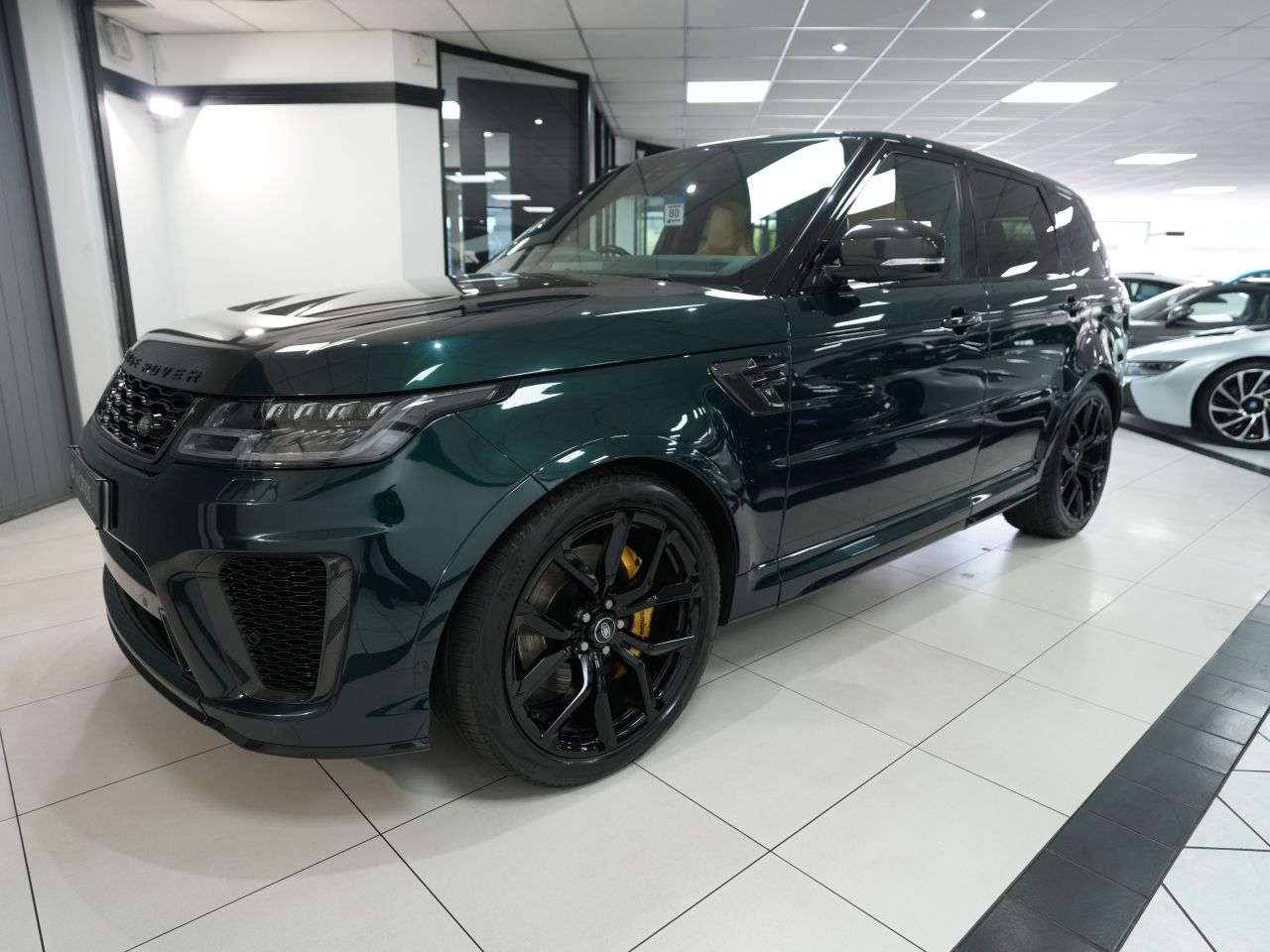 A 2021 LAND ROVER RANGE ROVER SPORT 5.0 P575 V8 SVR Carbon Edition SUV 5dr Petrol Auto 4WD Euro 6 (s/s) (575 ps A 2021 LAND ROVER RANGE ROVER SPORT 5.0 P575 V8 SVR Carbon Edition SUV 5dr Petrol Auto 4WD Euro 6 (s/s) (575 ps