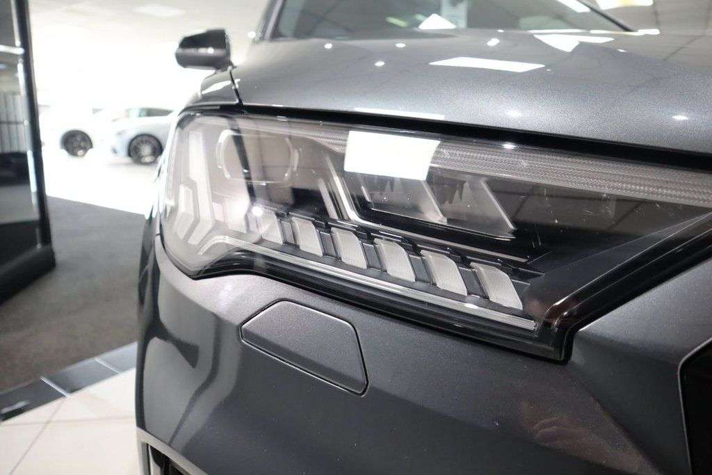 2022 AUDI Q7 2022 AUDI Q7