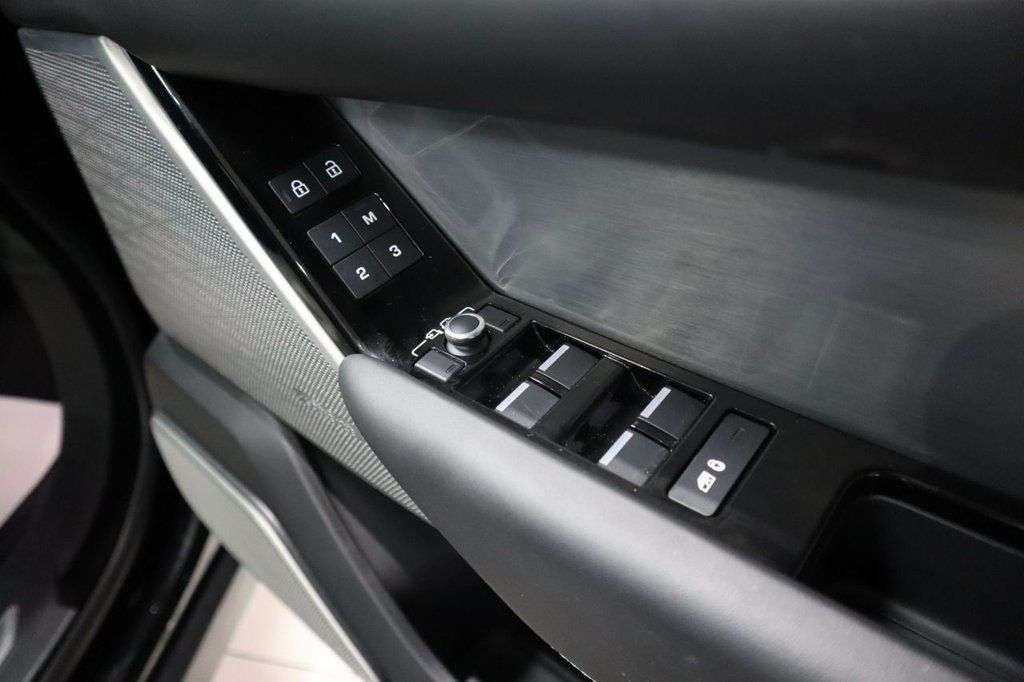 2022 LAND ROVER RANGE ROVER VELAR 2022 LAND ROVER RANGE ROVER VELAR