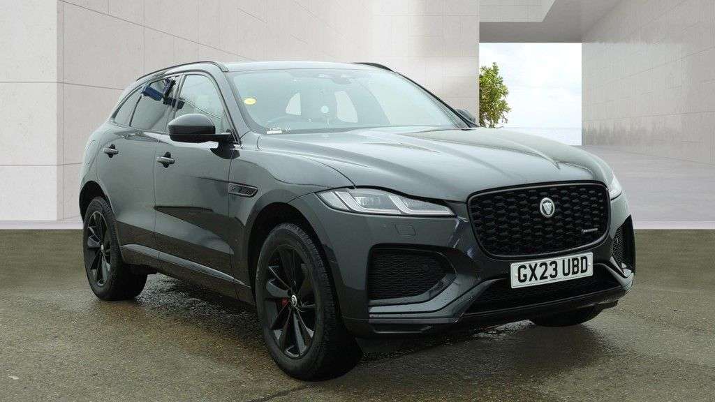 A 2023 JAGUAR F-PACE 2.0 D200 MHEV R-Dynamic SE Black SUV 5dr Diesel Auto AWD Euro 6 (s/s) (204 A 2023 JAGUAR F-PACE 2.0 D200 MHEV R-Dynamic SE Black SUV 5dr Diesel Auto AWD Euro 6 (s/s) (204