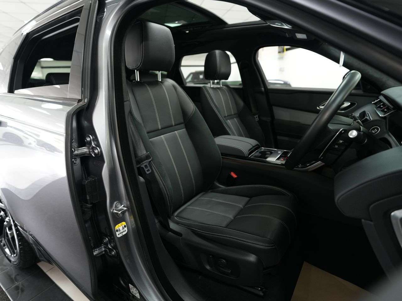2023 LAND ROVER RANGE ROVER VELAR 2023 LAND ROVER RANGE ROVER VELAR