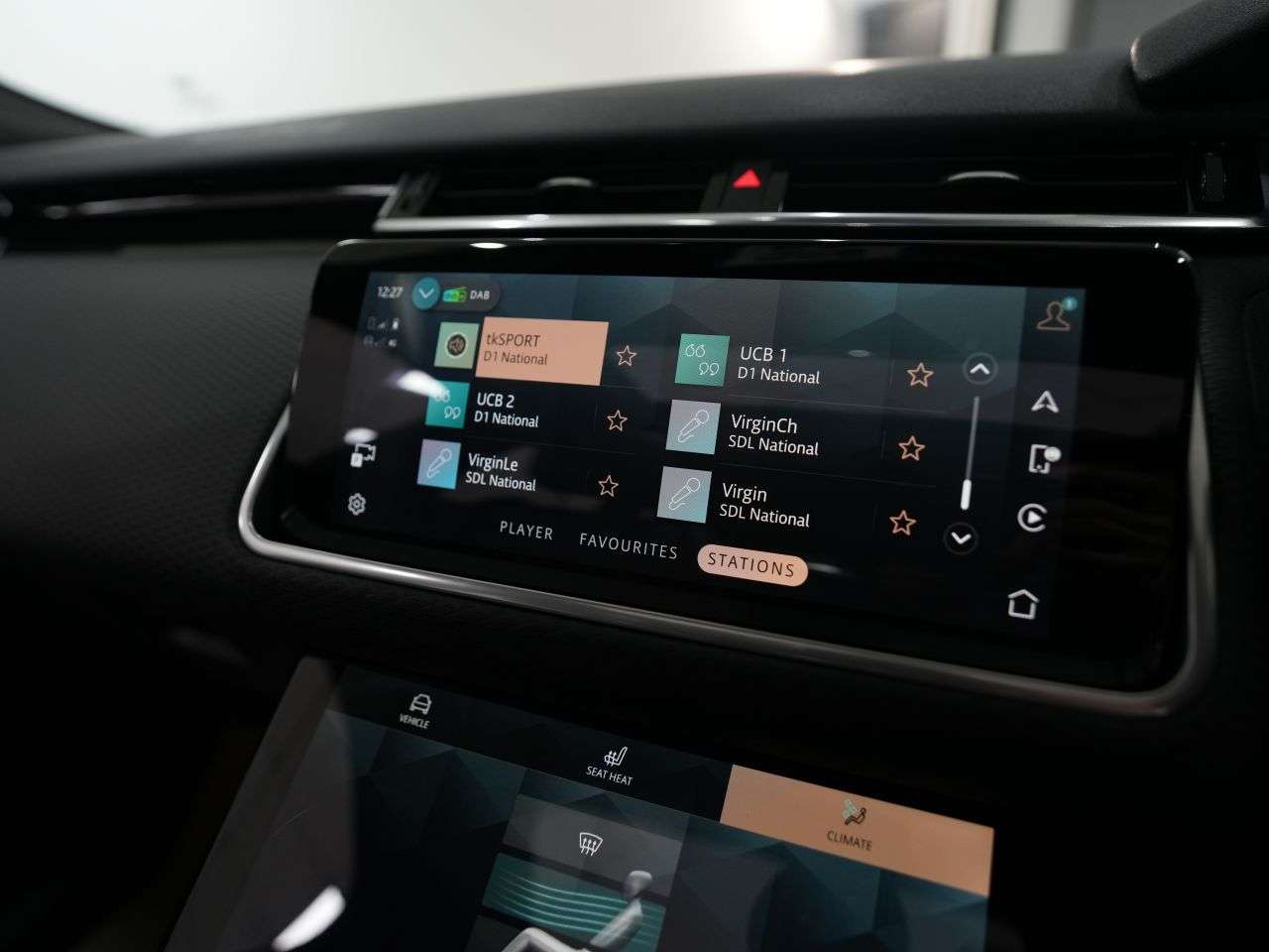 2023 LAND ROVER RANGE ROVER VELAR 2023 LAND ROVER RANGE ROVER VELAR