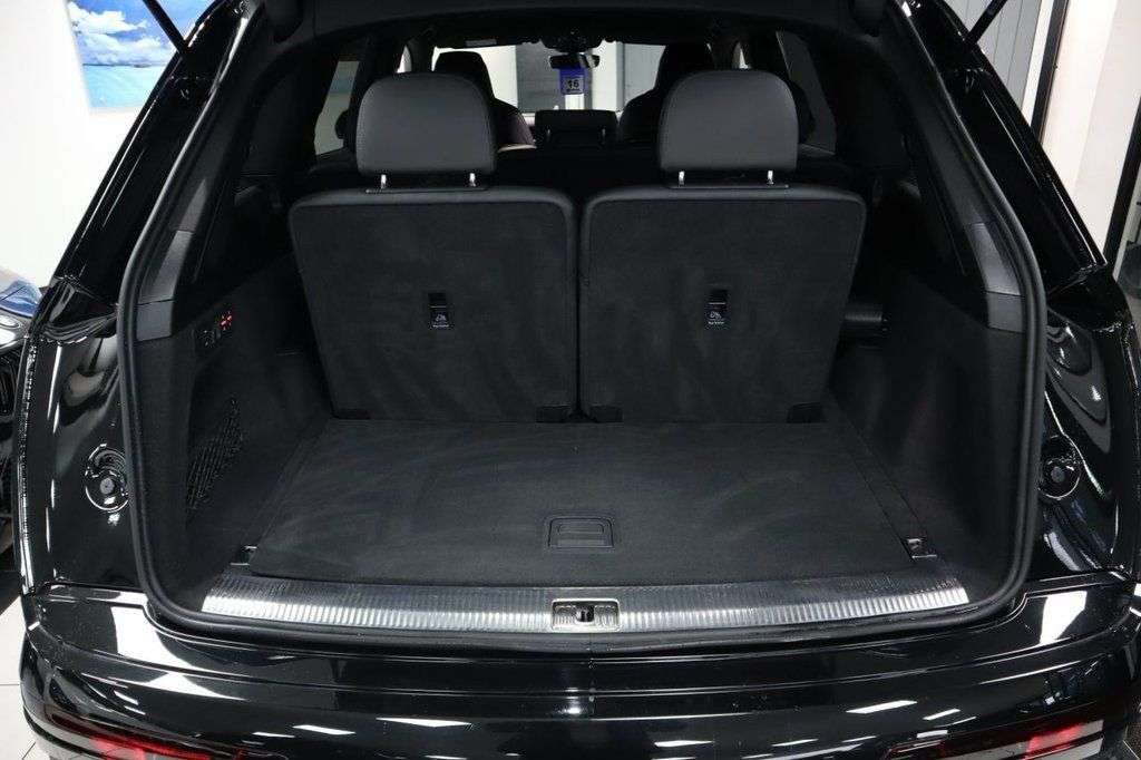 2023 AUDI SQ7 2023 AUDI SQ7