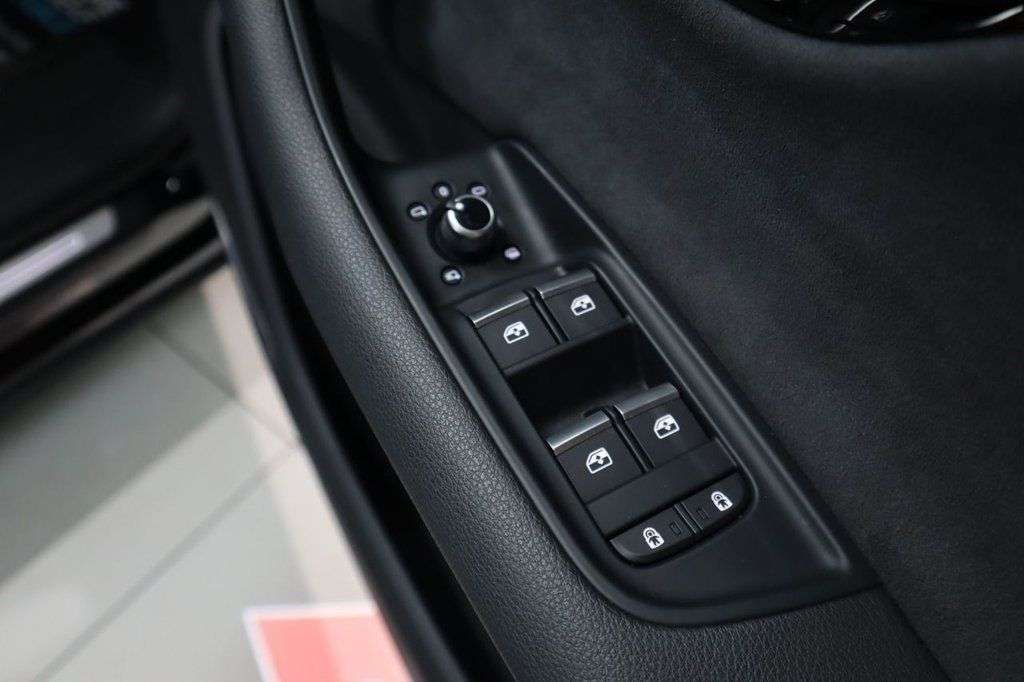 2023 AUDI SQ7 2023 AUDI SQ7