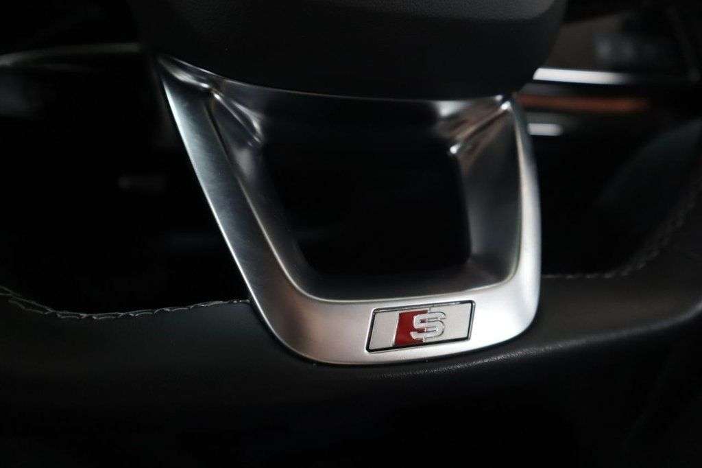 2023 AUDI SQ7 2023 AUDI SQ7