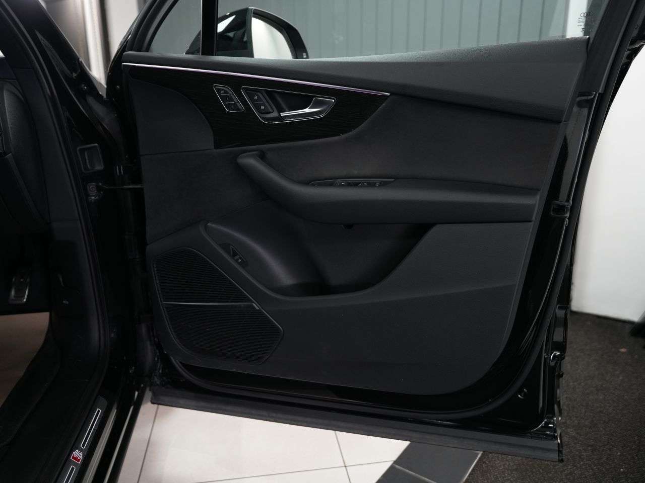 2023 AUDI SQ7 2023 AUDI SQ7