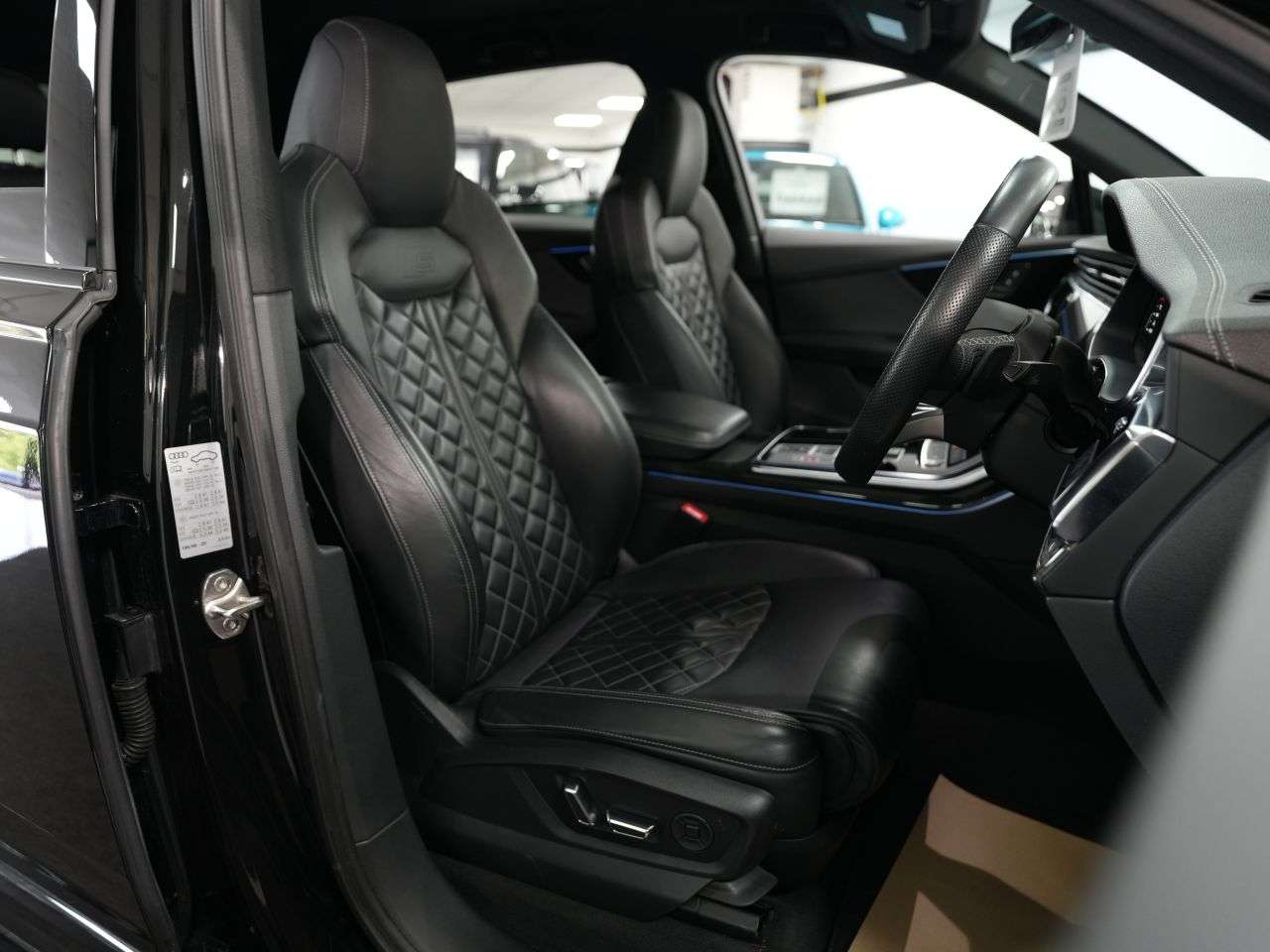 2023 AUDI SQ7 2023 AUDI SQ7