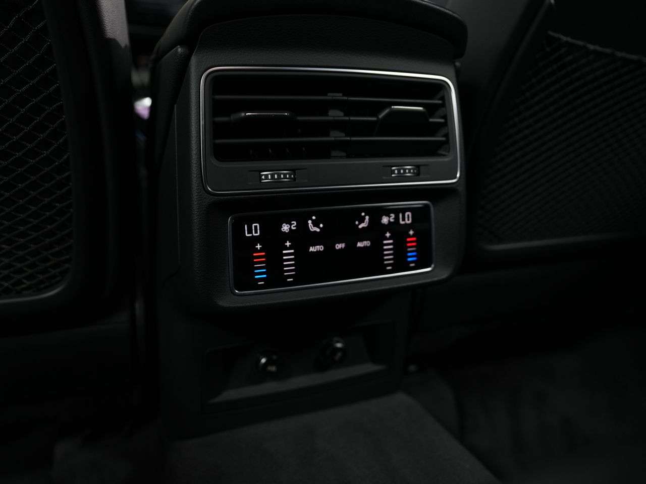 2023 AUDI SQ7 2023 AUDI SQ7