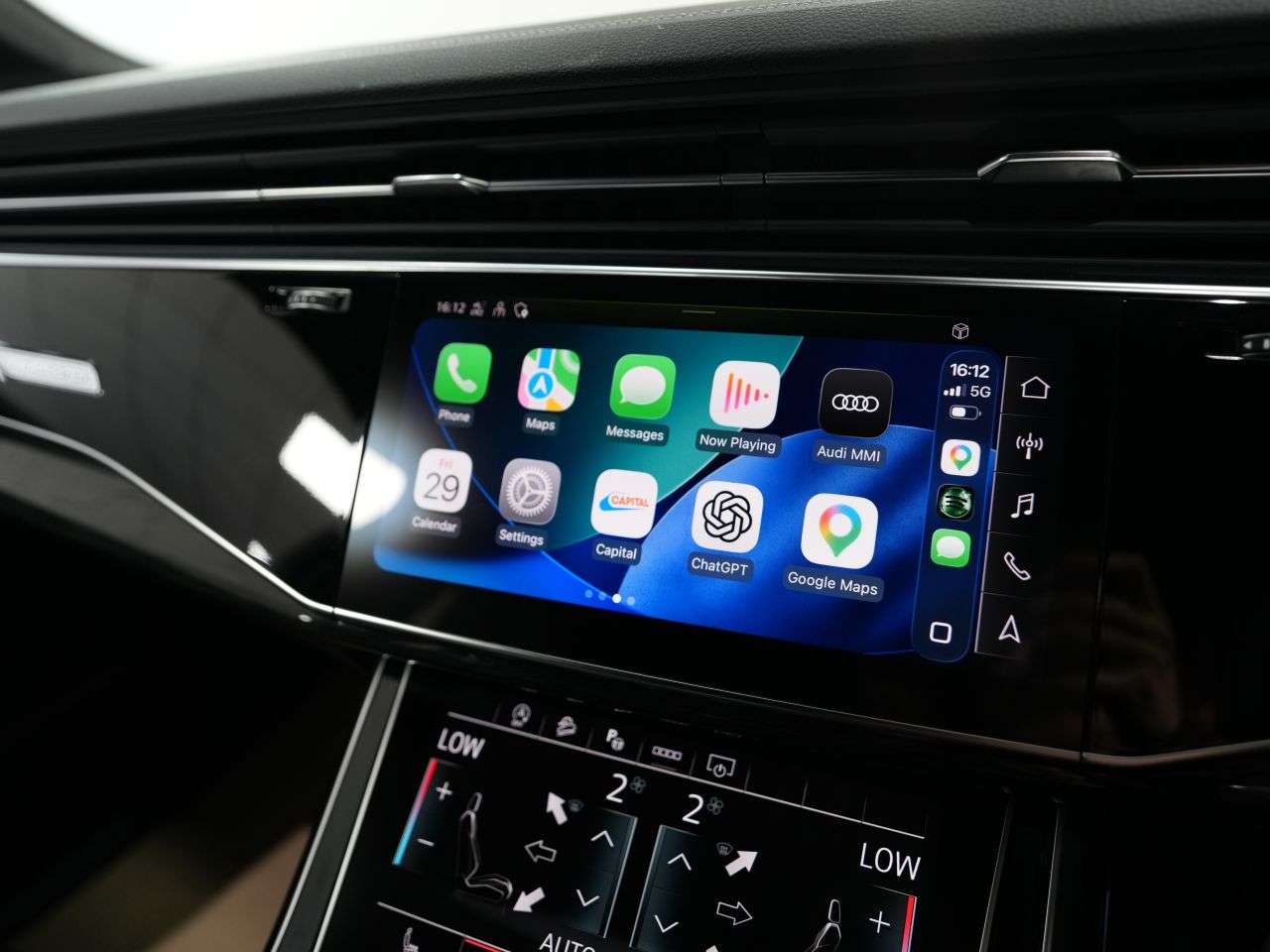 2023 AUDI SQ7 2023 AUDI SQ7