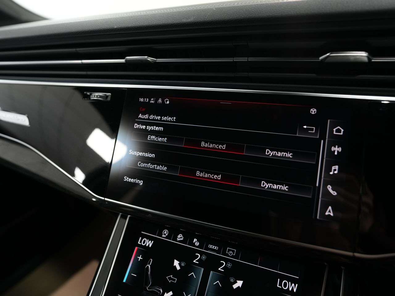 2023 AUDI SQ7 2023 AUDI SQ7