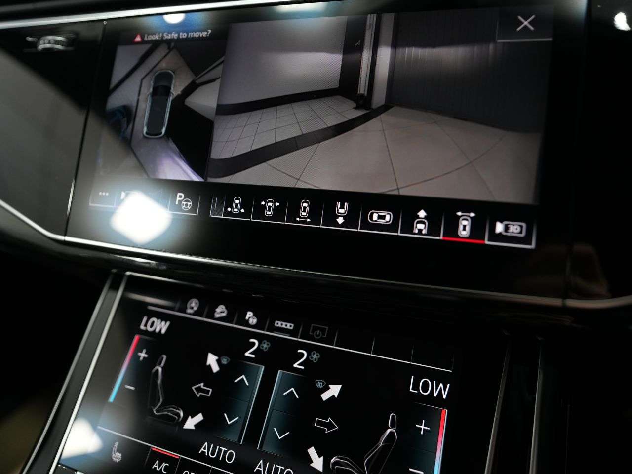 2023 AUDI SQ7 2023 AUDI SQ7