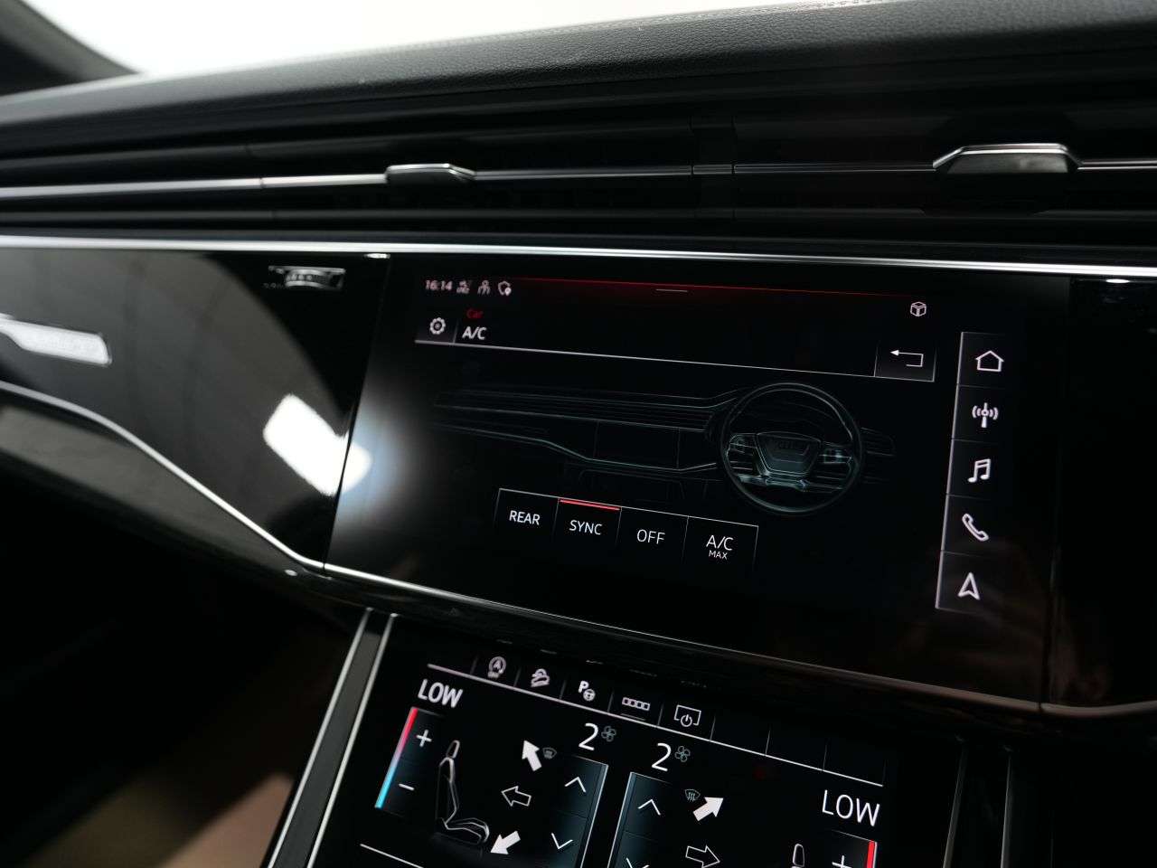 2023 AUDI SQ7 2023 AUDI SQ7