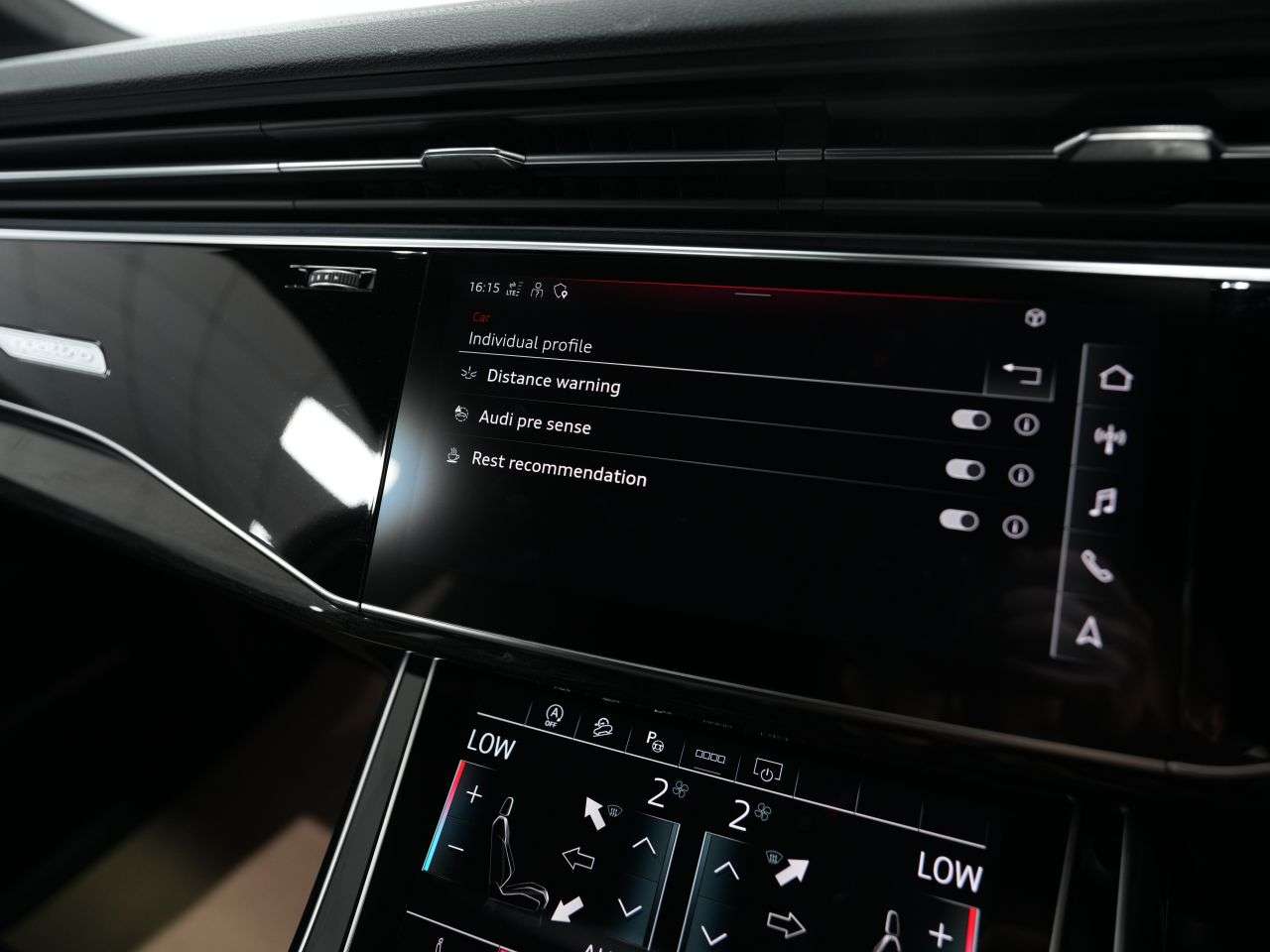 2023 AUDI SQ7 2023 AUDI SQ7