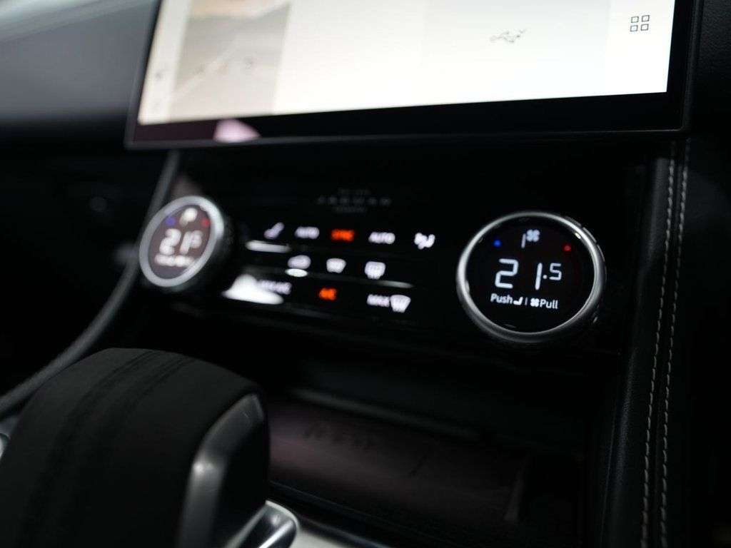 2021 JAGUAR F-PACE 2021 JAGUAR F-PACE