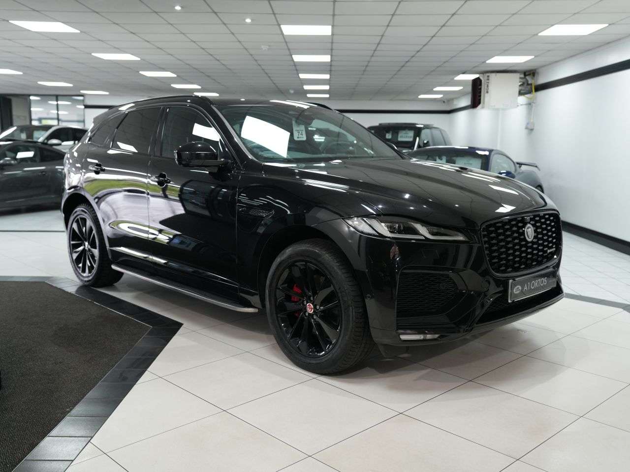 A 2021 JAGUAR F-PACE 2.0 D200 MHEV R-Dynamic SE SUV 5dr Diesel Auto AWD Euro 6 (s/s) (204 ps) JA A 2021 JAGUAR F-PACE 2.0 D200 MHEV R-Dynamic SE SUV 5dr Diesel Auto AWD Euro 6 (s/s) (204 ps) JA