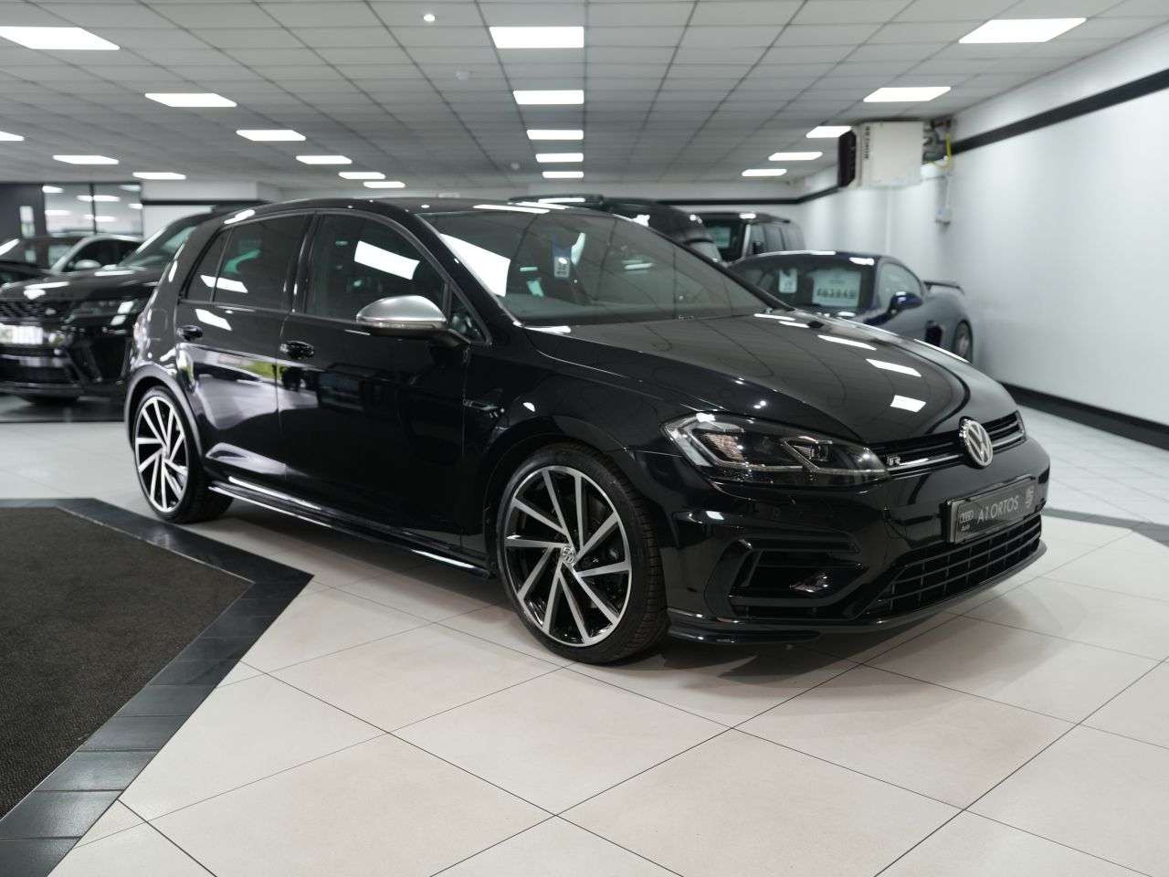 A 2018 VOLKSWAGEN GOLF 2.0 TSI R Hatchback 5dr Petrol DSG 4Motion Euro 6 (s/s) (310 ps) ONE OWNER A 2018 VOLKSWAGEN GOLF 2.0 TSI R Hatchback 5dr Petrol DSG 4Motion Euro 6 (s/s) (310 ps) ONE OWNER