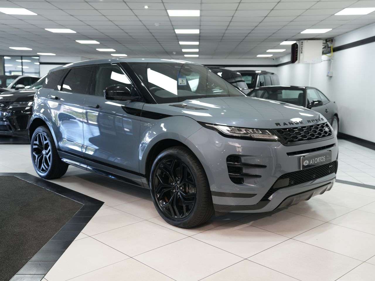 A 2022 LAND ROVER RANGE ROVER EVOQUE 2.0 D200 MHEV Edition SUV 5dr Diesel Auto 4WD Euro 6 (s/s) (204 ps) 1 OWNER A 2022 LAND ROVER RANGE ROVER EVOQUE 2.0 D200 MHEV Edition SUV 5dr Diesel Auto 4WD Euro 6 (s/s) (204 ps) 1 OWNER
