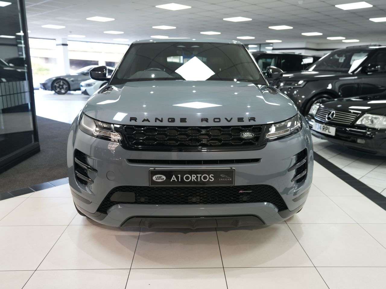A 2022 LAND ROVER RANGE ROVER EVOQUE 2.0 D200 MHEV Edition SUV 5dr Diesel Auto 4WD Euro 6 (s/s) (204 ps) 1 OWNER A 2022 LAND ROVER RANGE ROVER EVOQUE 2.0 D200 MHEV Edition SUV 5dr Diesel Auto 4WD Euro 6 (s/s) (204 ps) 1 OWNER