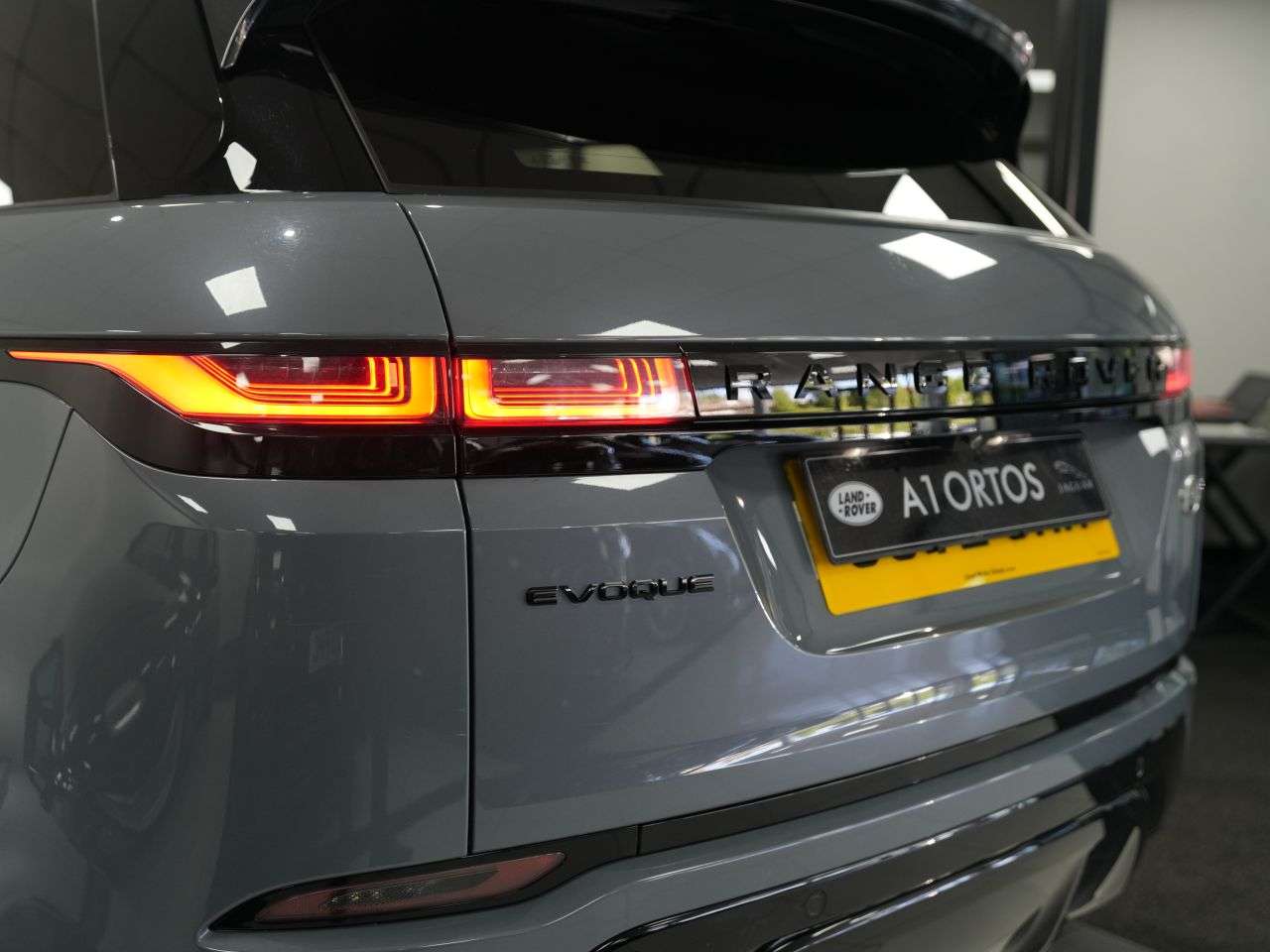 2022 LAND ROVER RANGE ROVER EVOQUE 2022 LAND ROVER RANGE ROVER EVOQUE