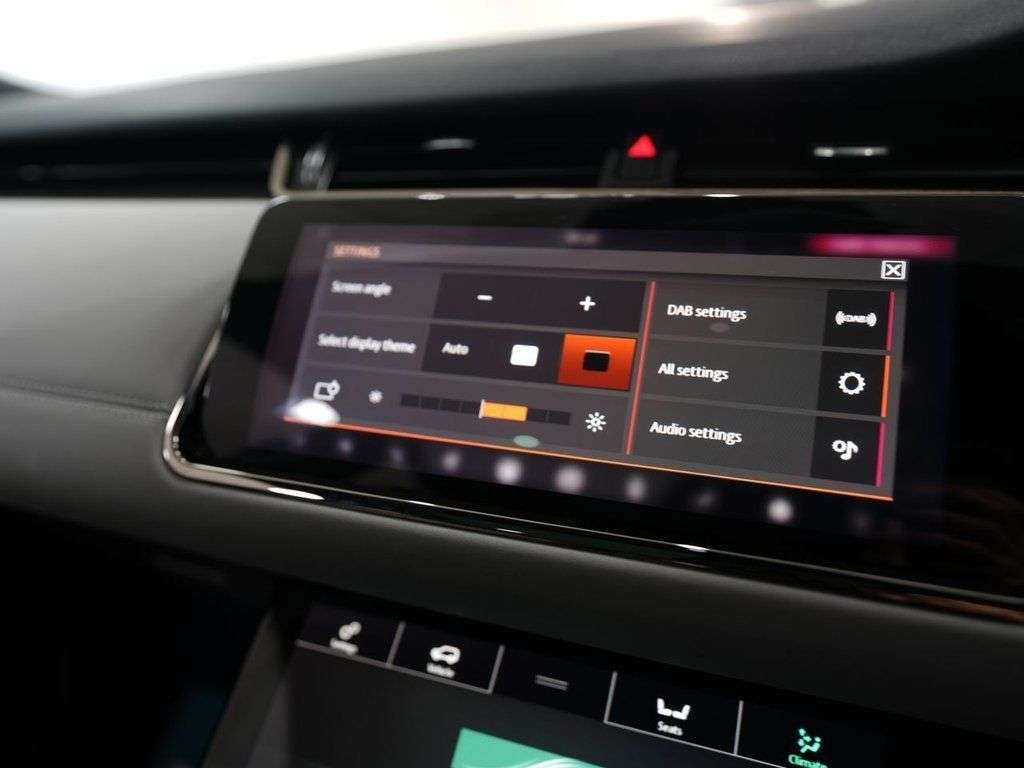 2019 LAND ROVER RANGE ROVER EVOQUE 2019 LAND ROVER RANGE ROVER EVOQUE