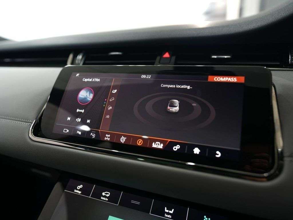 2019 LAND ROVER RANGE ROVER EVOQUE 2019 LAND ROVER RANGE ROVER EVOQUE