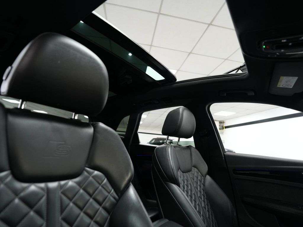 A 2018 AUDI SQ5 3.0 TFSI V6 SUV 5dr Petrol Tiptronic quattro Euro 6 (s/s) (354 ps) BEAUTIFU A 2018 AUDI SQ5 3.0 TFSI V6 SUV 5dr Petrol Tiptronic quattro Euro 6 (s/s) (354 ps) BEAUTIFU