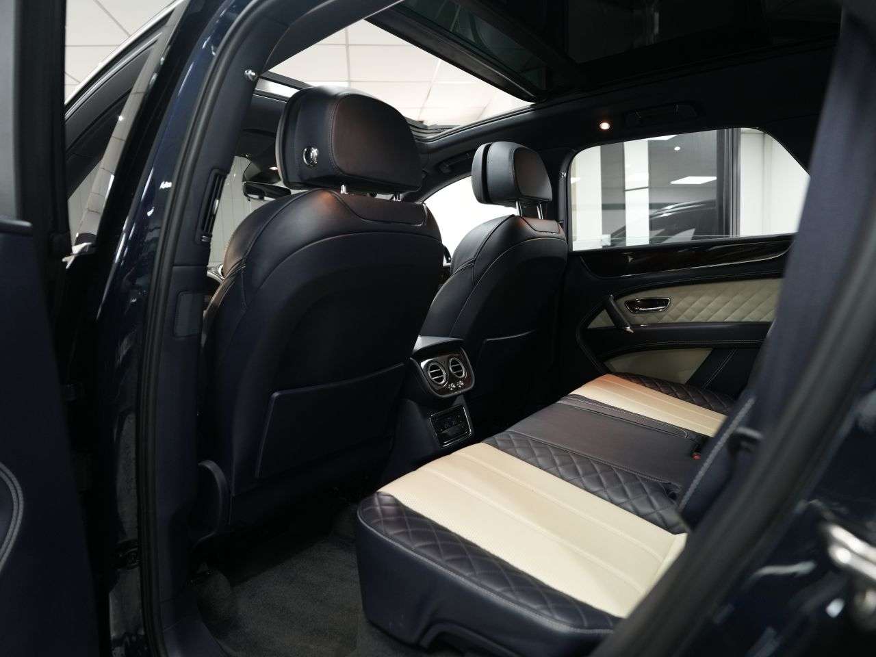 2020 BENTLEY BENTAYGA 2020 BENTLEY BENTAYGA