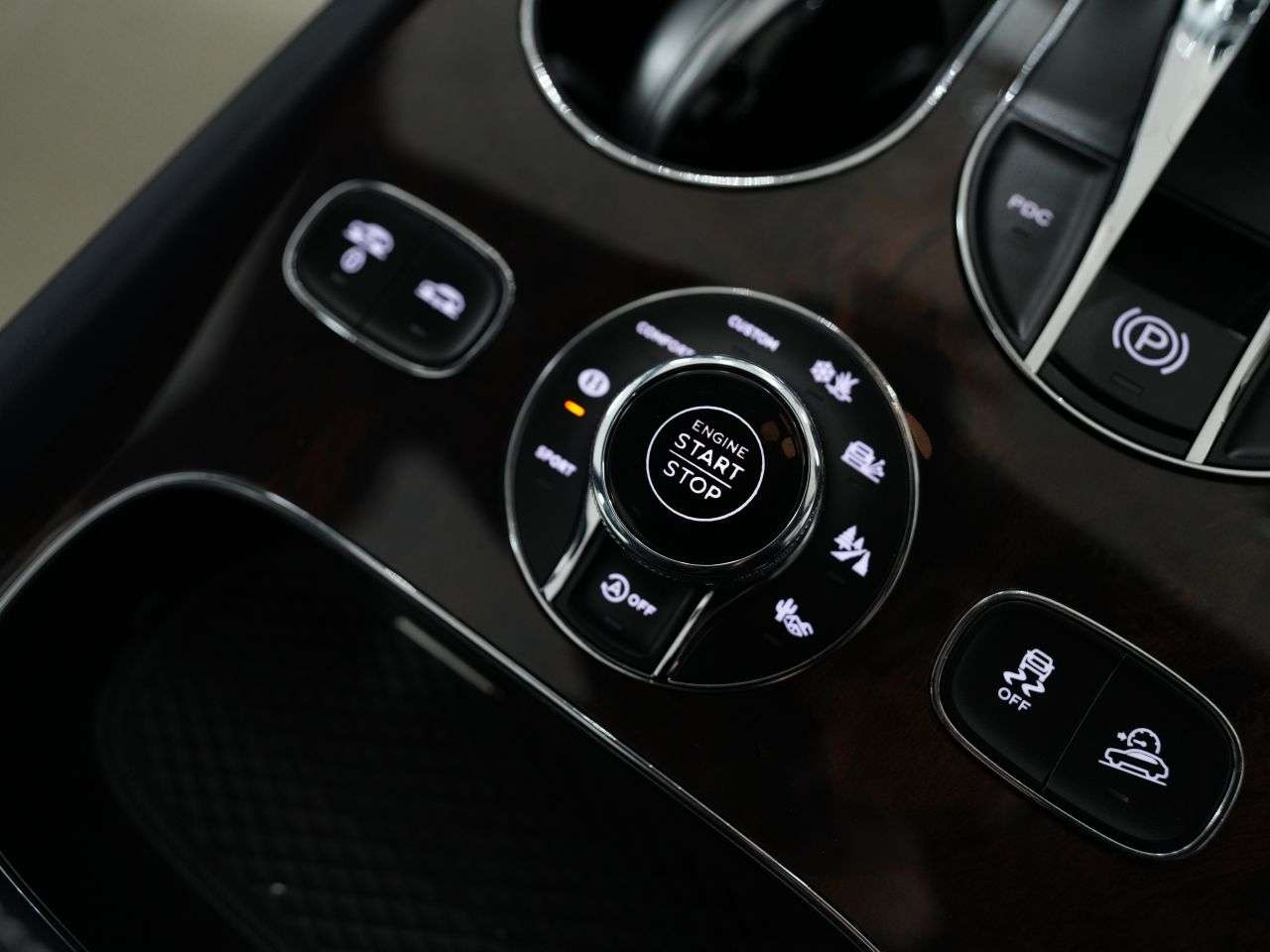 2020 BENTLEY BENTAYGA 2020 BENTLEY BENTAYGA