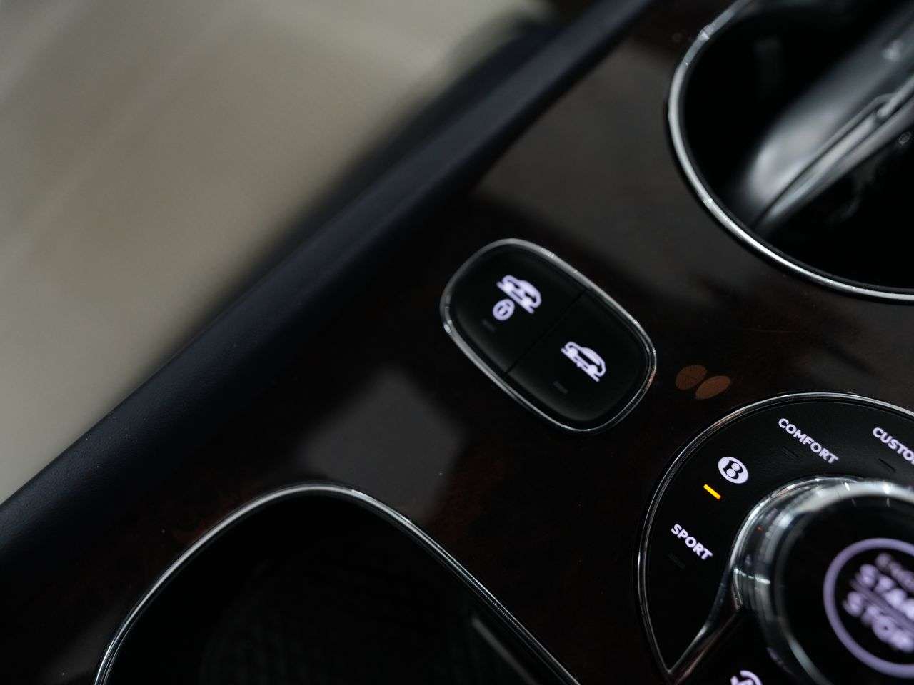 2020 BENTLEY BENTAYGA 2020 BENTLEY BENTAYGA