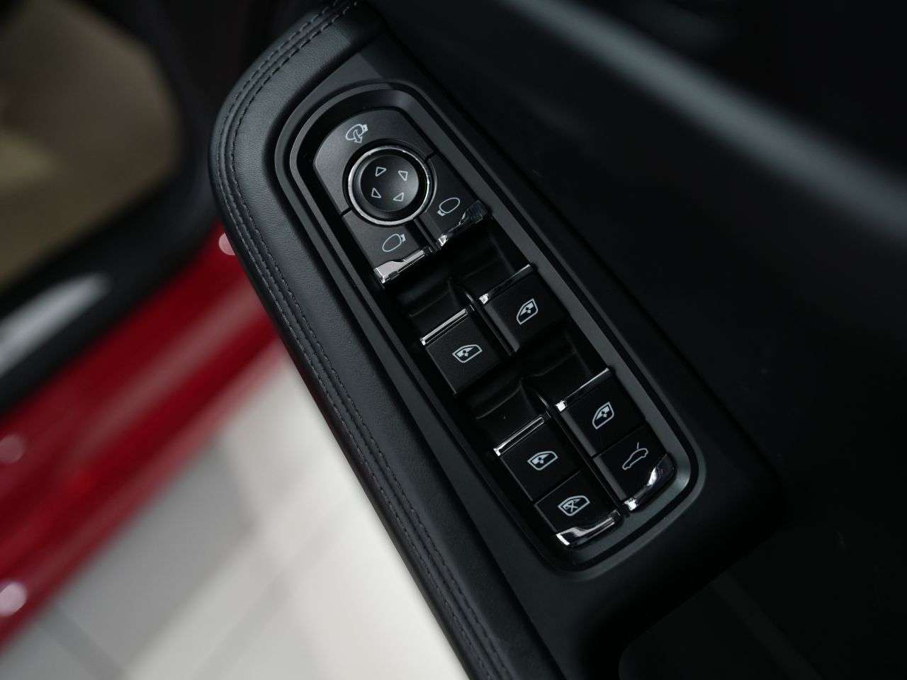 2018 PORSCHE MACAN 2018 PORSCHE MACAN