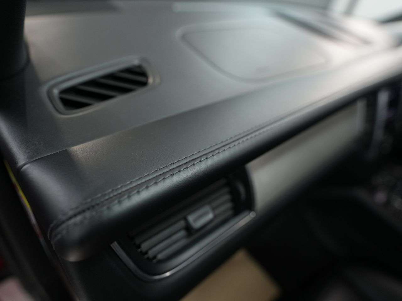 2018 PORSCHE MACAN 2018 PORSCHE MACAN