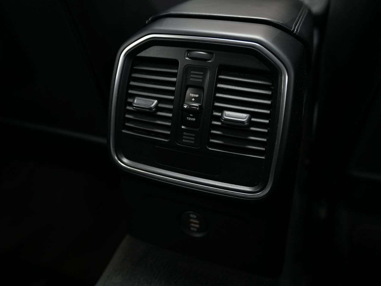 2018 PORSCHE MACAN 2018 PORSCHE MACAN
