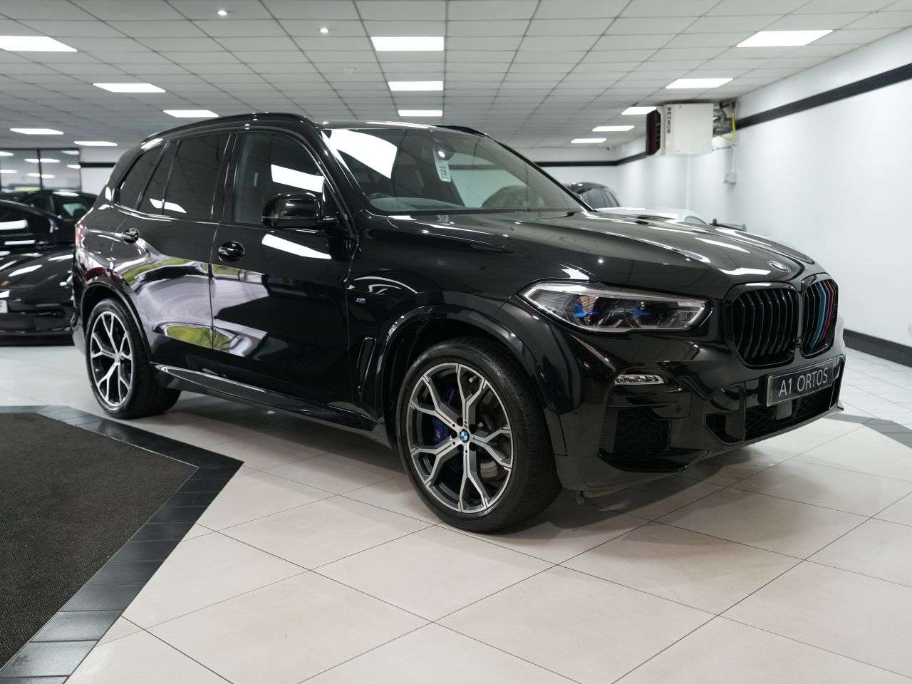 A 2019 BMW X5 3.0 30d M Sport SUV 5dr Diesel Auto xDrive Euro 6 (s/s) (265 ps) £13K IN FA A 2019 BMW X5 3.0 30d M Sport SUV 5dr Diesel Auto xDrive Euro 6 (s/s) (265 ps) £13K IN FA