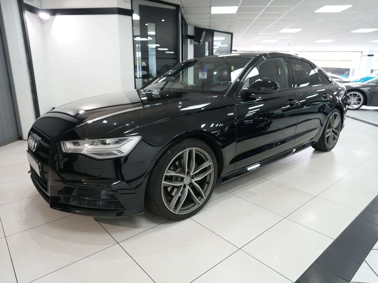 A 2018 AUDI A6 SALOON 2.0 TDI Black Edition Saloon 4dr Diesel S Tronic quattro Euro 6 (s/s) (190 A 2018 AUDI A6 SALOON 2.0 TDI Black Edition Saloon 4dr Diesel S Tronic quattro Euro 6 (s/s) (190