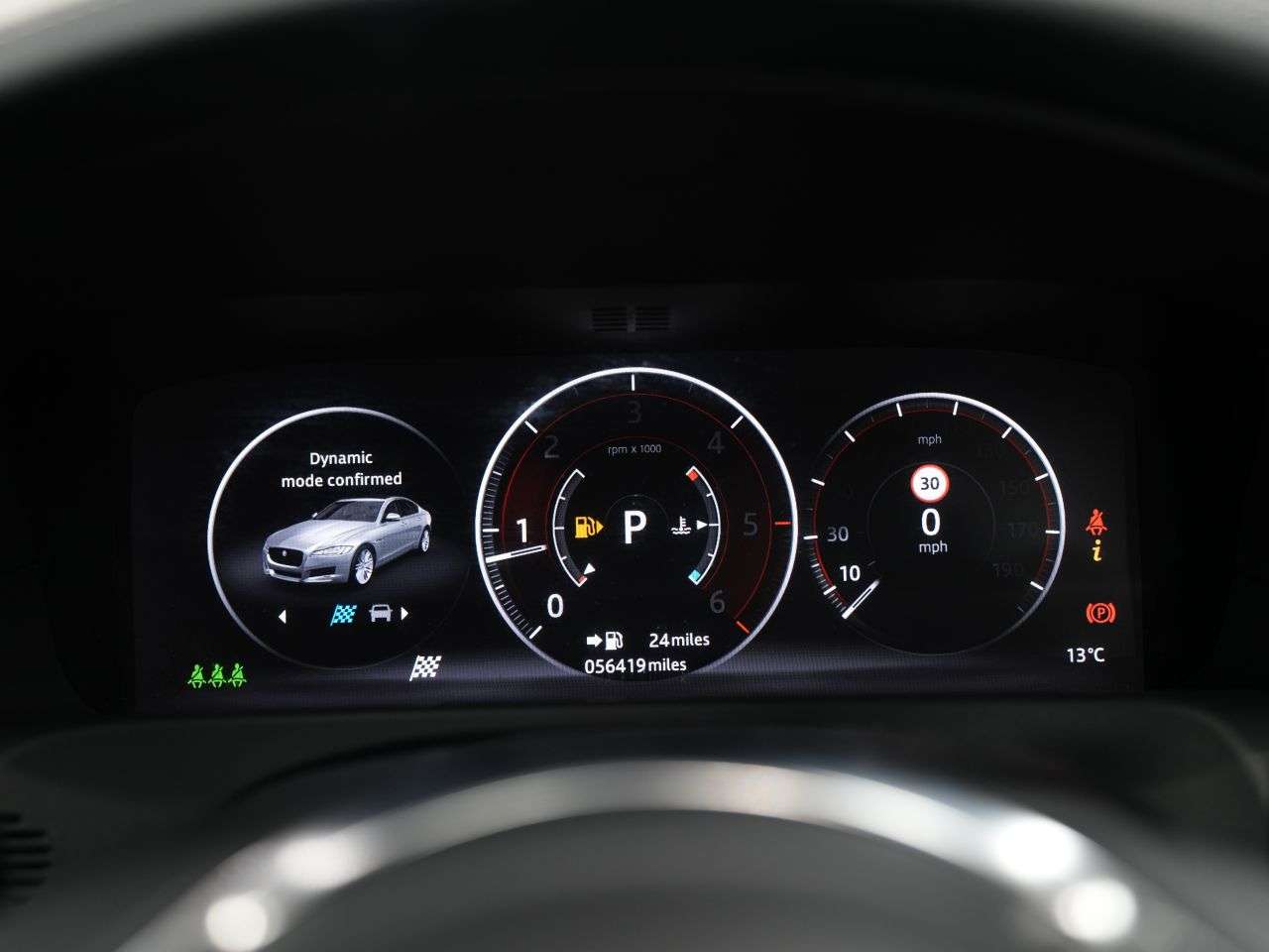 A 2019 JAGUAR XF D R-SPORT AWD A 2019 JAGUAR XF D R-SPORT AWD