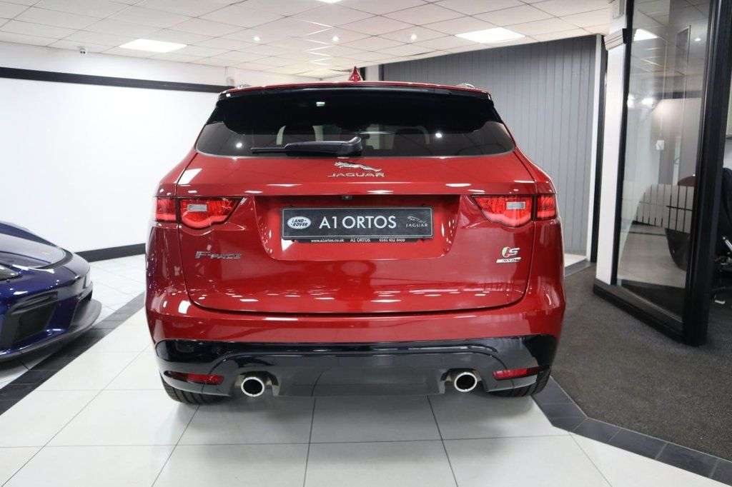 2018 JAGUAR F-PACE 2018 JAGUAR F-PACE