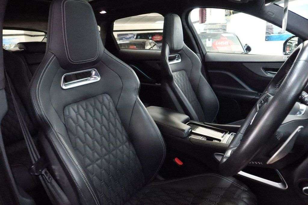 2018 JAGUAR F-PACE 2018 JAGUAR F-PACE