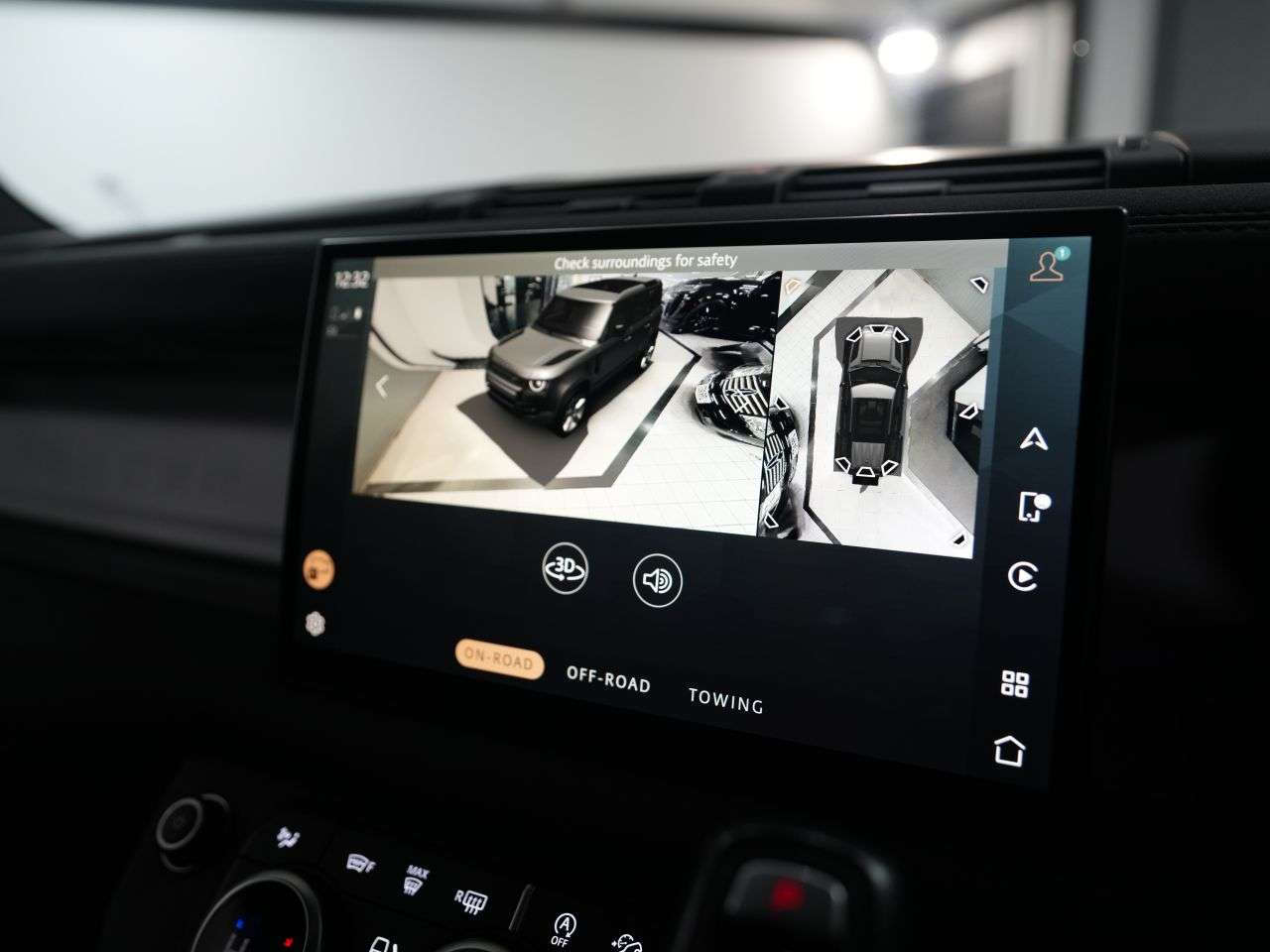 A 2021 LAND ROVER DEFENDER 3.0 D300 MHEV X-Dynamic SE SUV 5dr Diesel Auto 4WD Euro 6 (s/s) (300 ps) AB A 2021 LAND ROVER DEFENDER 3.0 D300 MHEV X-Dynamic SE SUV 5dr Diesel Auto 4WD Euro 6 (s/s) (300 ps) AB